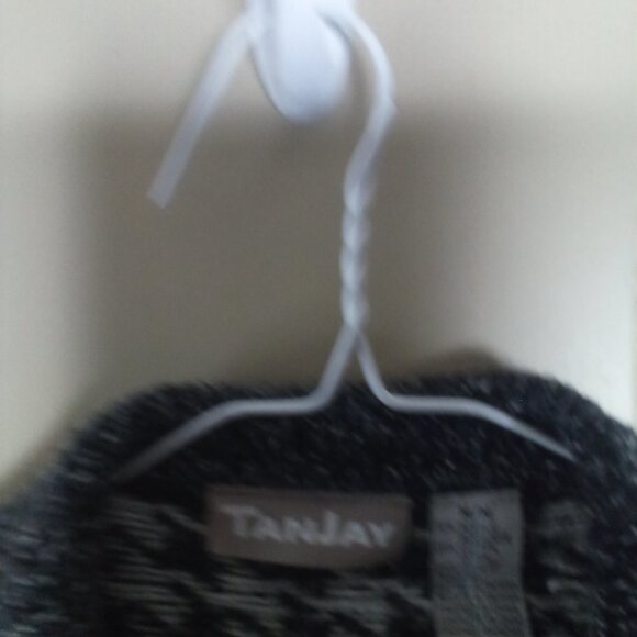 Tanjay  Sweater  Size Medium  Full Zip  Long Sleeve  Black White Red - Picture 5 of 13